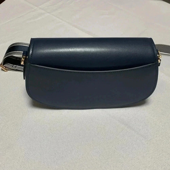 MICHAEL KORS Purse,crossbody.NWT. ⭐️Gorgeous ⭐️ - Picture 3 of 6